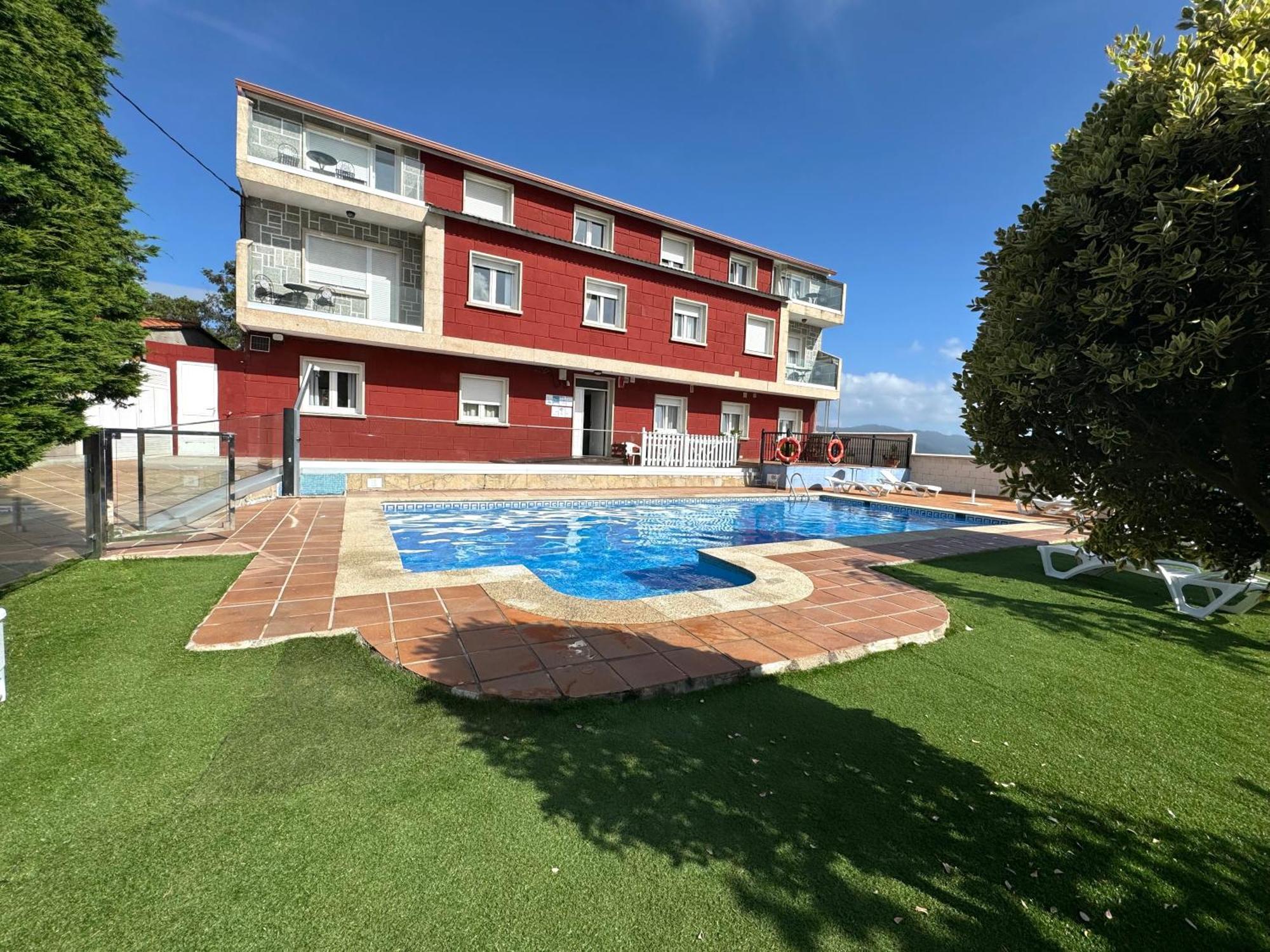 Apartamentos Sinas Playa Raxo Exteriör bild